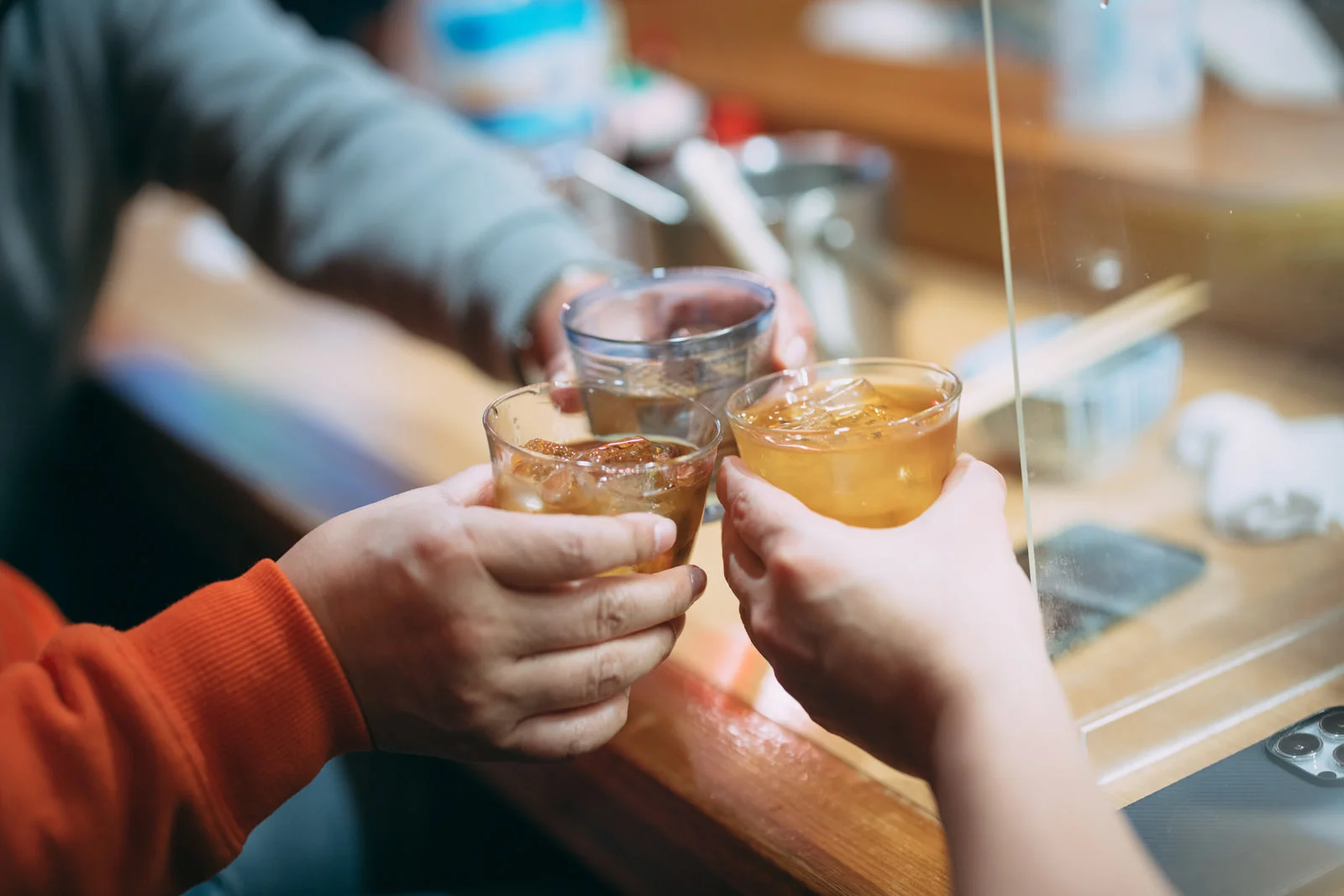 つらい二日酔いを持ち越さない。美容医療でできる“二日酔い対策点滴”という選択