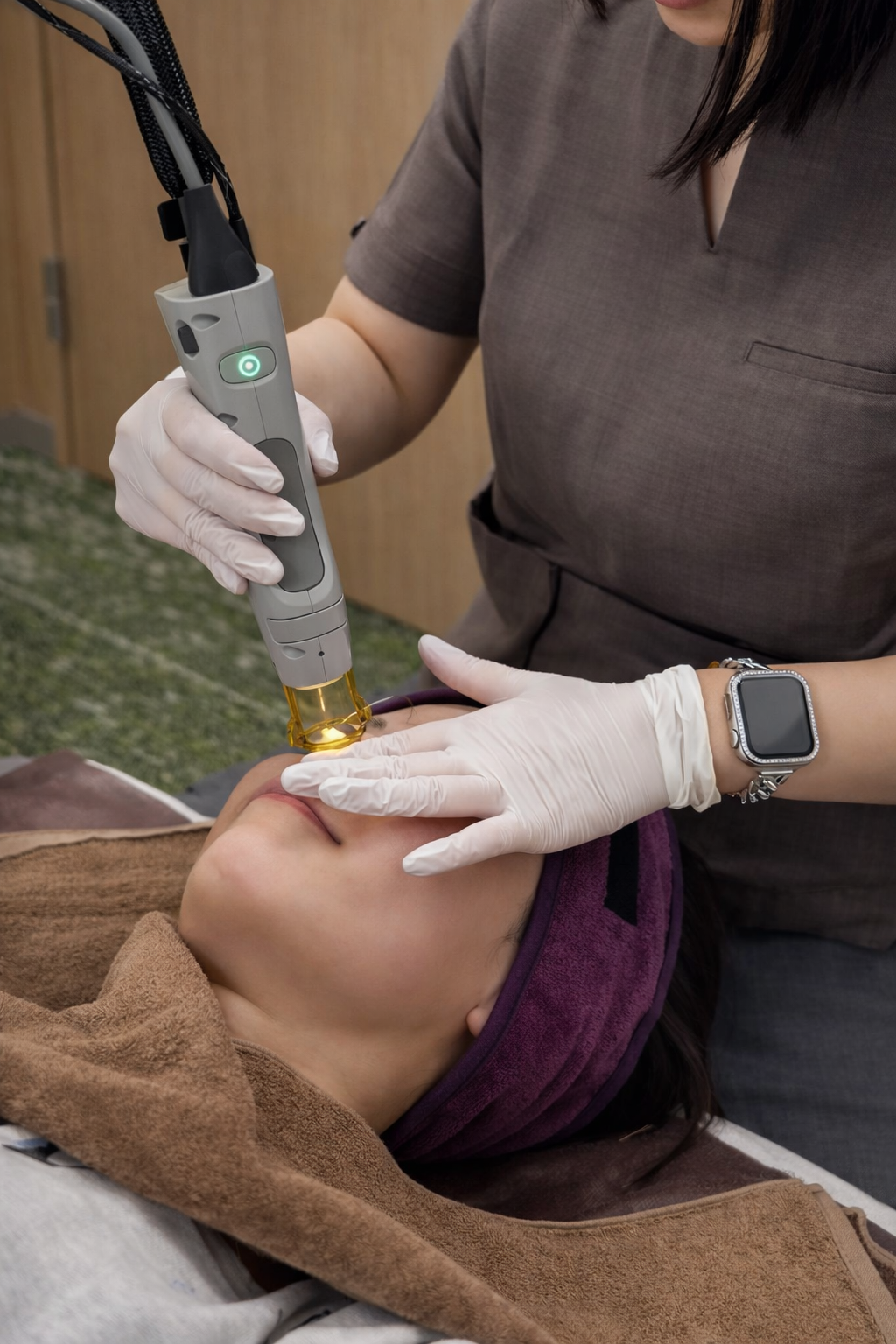 脱毛・レーザーフェイシャル後の毛嚢炎とは？経過と正しい対処法