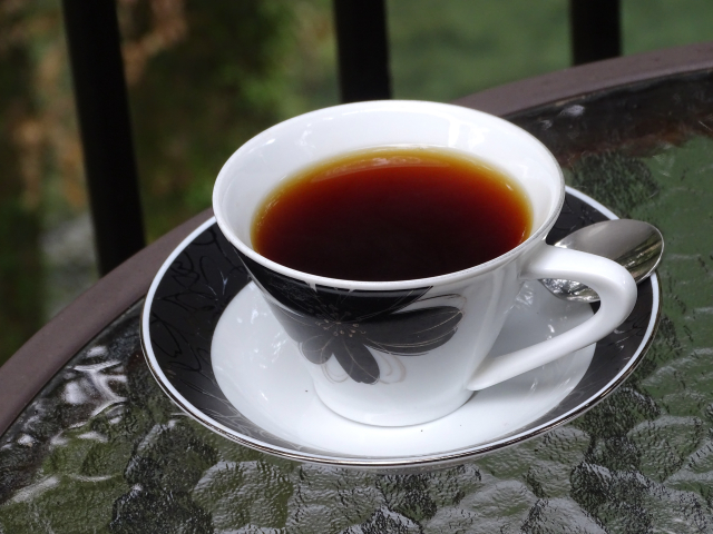 コーヒーを飲むと老けないって本当？美容の視点から徹底解説